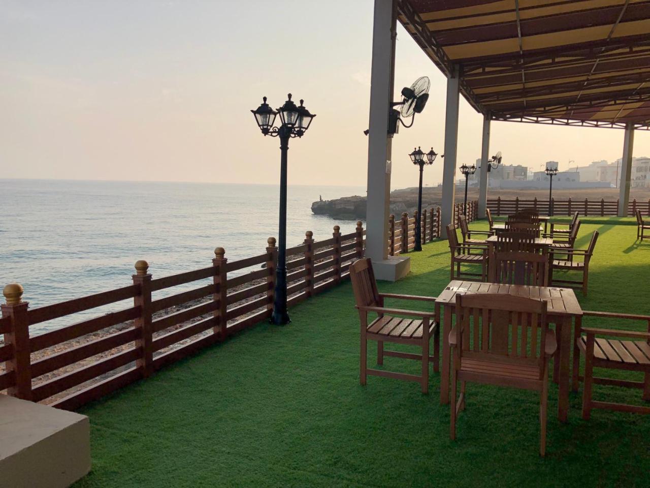 Sur Bandar Al Ayjah Hotel Apartments 外观 照片