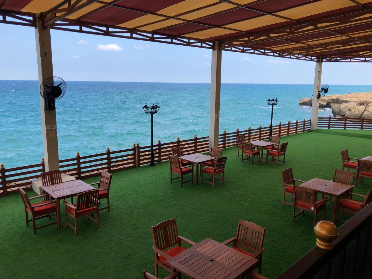 Sur Bandar Al Ayjah Hotel Apartments 外观 照片