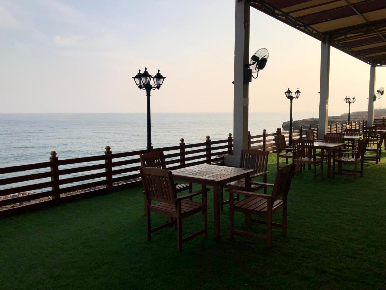 Sur Bandar Al Ayjah Hotel Apartments 外观 照片