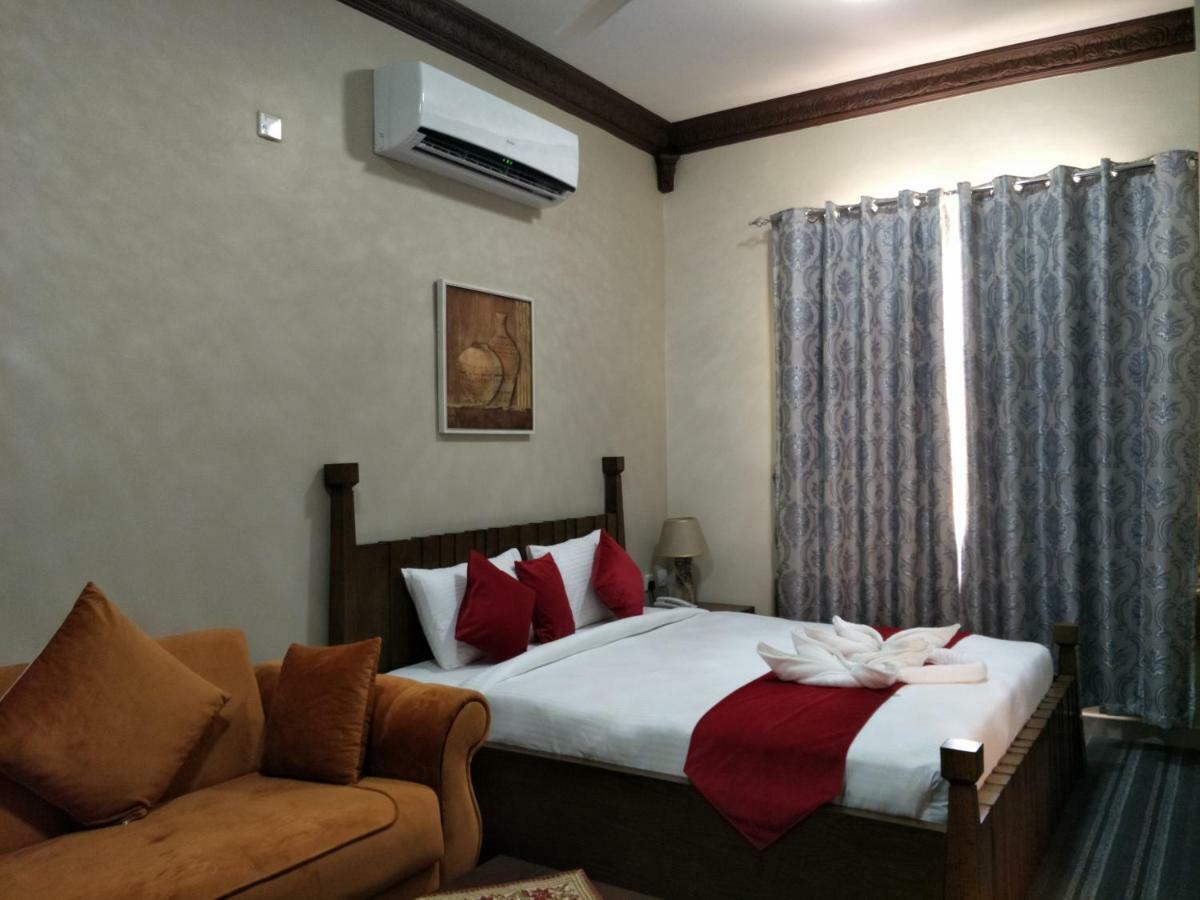 Sur Bandar Al Ayjah Hotel Apartments 外观 照片