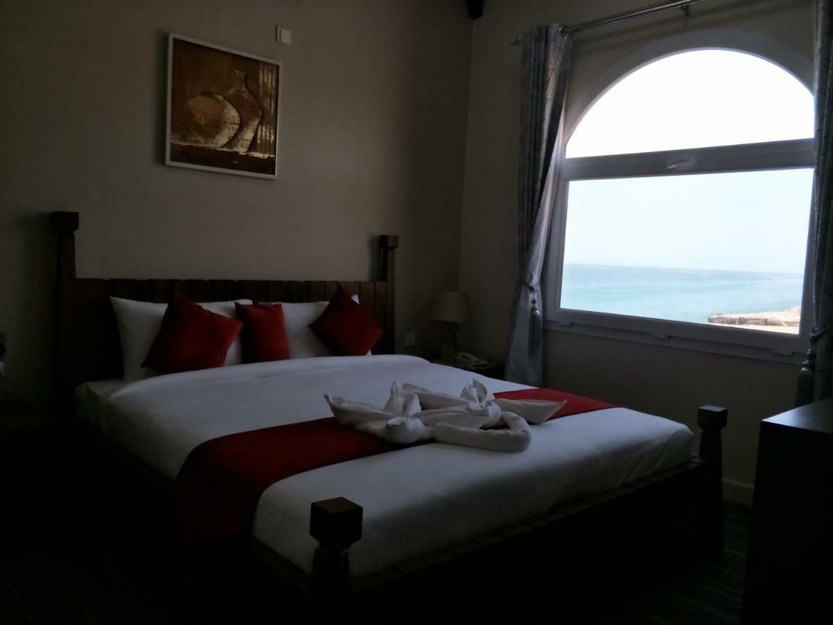 Sur Bandar Al Ayjah Hotel Apartments 外观 照片